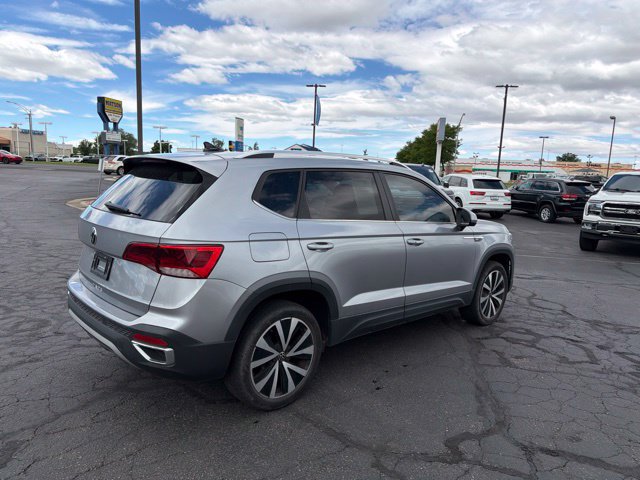 Used 2022 Volkswagen Taos SE FWD image 6