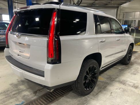 Used 2020 Cadillac Escalade Premium Luxury image 10