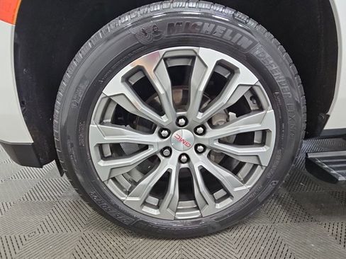 Used 2021 GMC Yukon Denali w/ Denali Premium Package AWD/4WD image 53