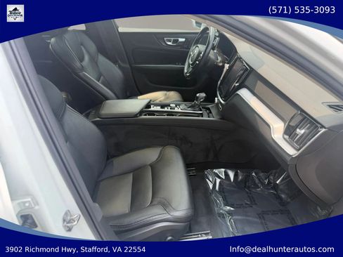 Used 2020 Volvo V60 T5 Cross Country AWD/4WD image 24
