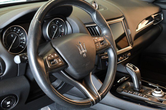 Used 2023 Maserati Levante GT AWD/4WD image 31