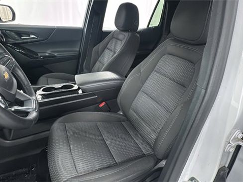 Used 2025 Chevrolet Equinox LT image 10