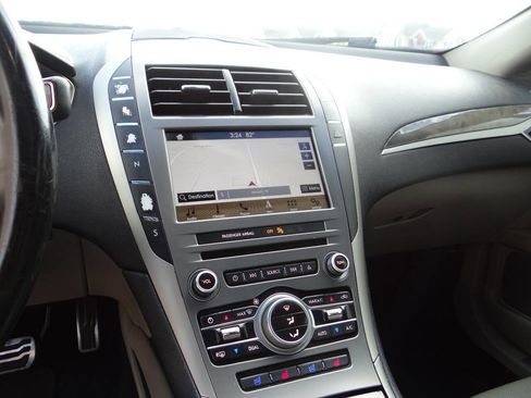 Used 2017 Lincoln MKZ Reserve w/ Luxury Package image 11