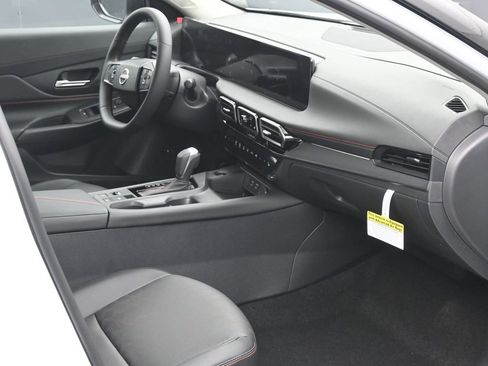 New 2026 Nissan Sentra SR w/ SR Premium Package FWD image 6