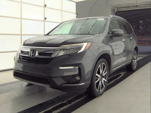 Used 2020 Honda Pilot Touring image 1