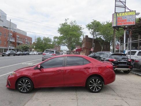 Used 2017 Toyota Corolla SE FWD image 7