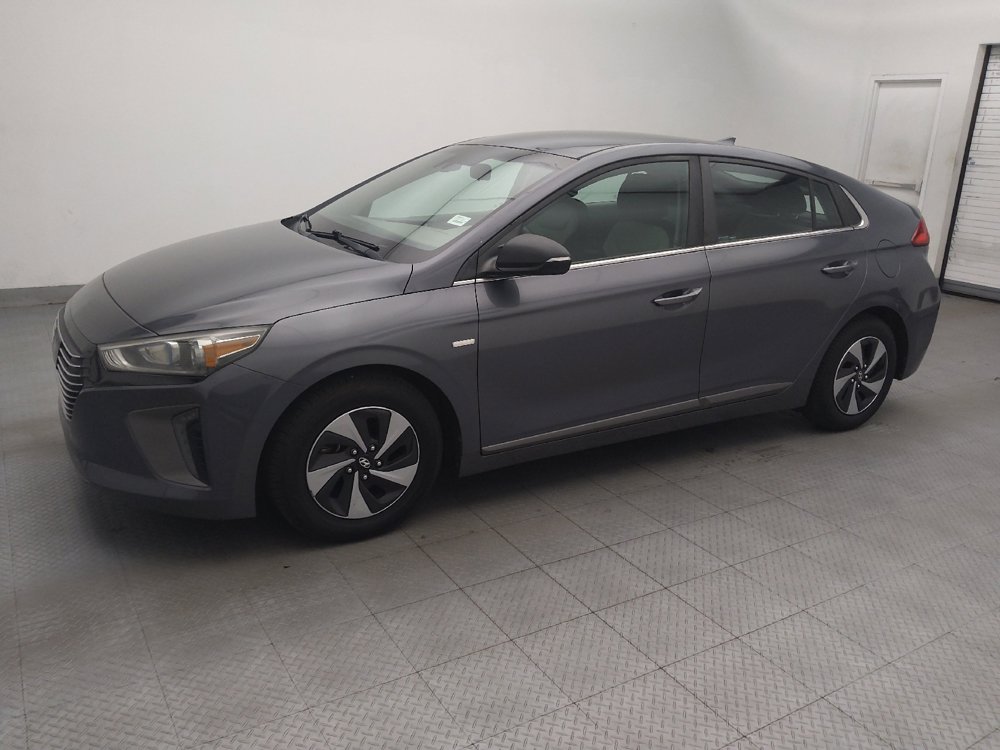 Used 2017 Hyundai Ioniq SEL w/ Tech Package 02 FWD image 2
