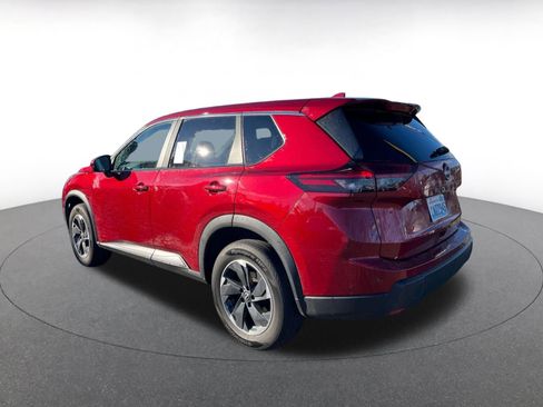Used 2025 Nissan Rogue SV image 5