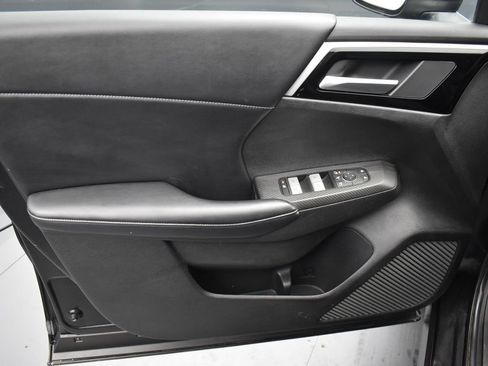 Used 2024 Mitsubishi Outlander SE image 6