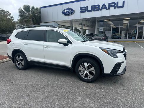 Used 2025 Subaru Ascent Premium image 1