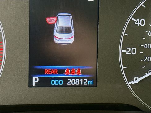 Used 2024 Toyota Corolla LE image 19