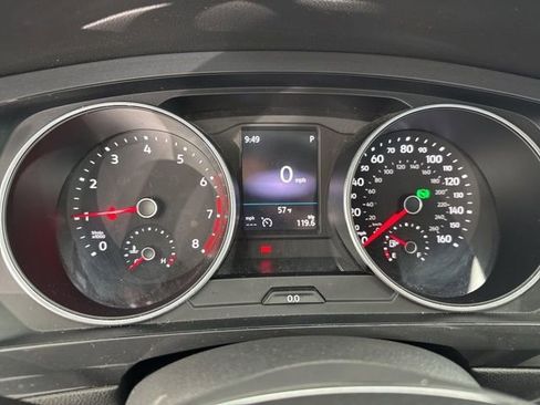 Used 2018 Volkswagen Tiguan SE FWD image 25