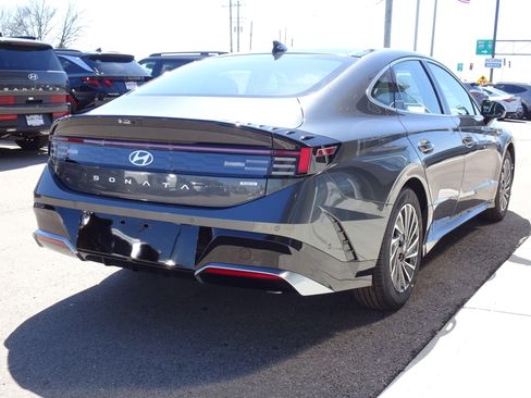 New 2026 Hyundai Sonata Limited FWD image 5
