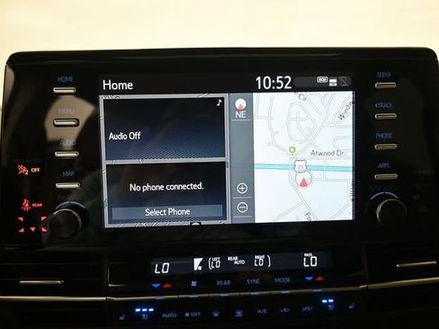 Used 2021 Toyota Sienna Limited w/ Protection Package (TMS) FWD image 13