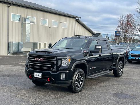 Used 2023 GMC Sierra 2500 AT4 w/ AT4 Premium Plus Package AWD/4WD image 9