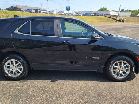 Used 2023 Chevrolet Equinox LT w/ Driver Convenience Package image 14