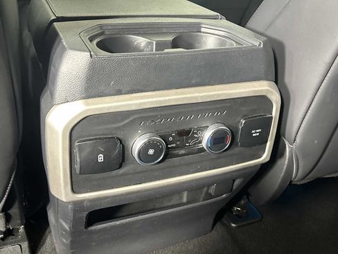 Used 2024 Ford Expedition Max XLT image 23