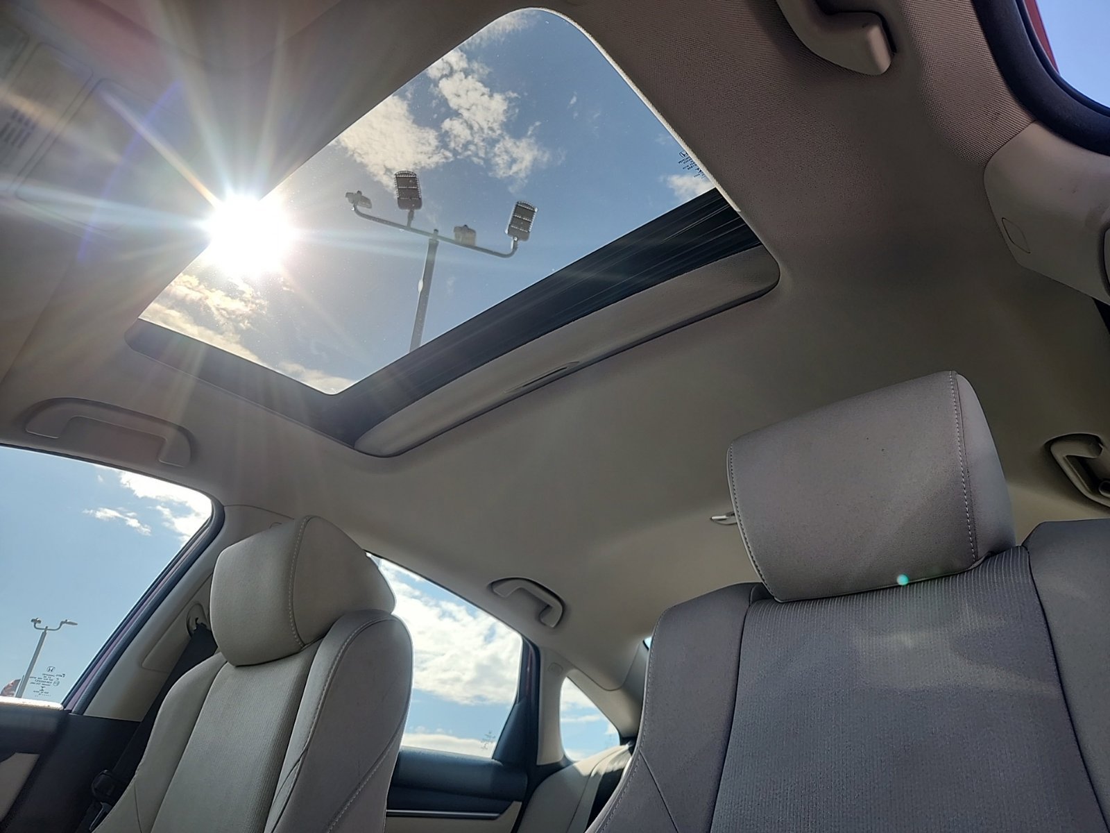 Used 2019 Honda Accord EX image 33