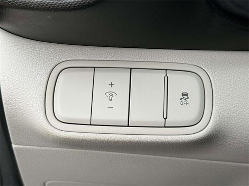 Certified 2023 Hyundai Venue SEL w/ Cargo Package image 16