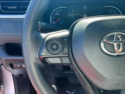Used 2025 Toyota RAV4 XLE image 11