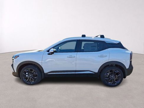 New 2025 Nissan Kicks SR AWD/4WD image 4