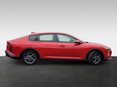 Used 2025 Kia K4 FWD image 3