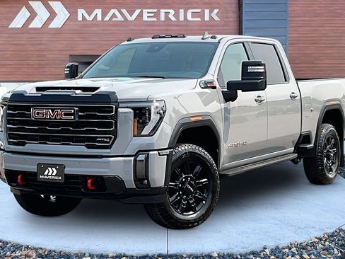 Used 2024 GMC Sierra 3500 AT4 w/ AT4 Premium Plus Package AWD/4WD image 3