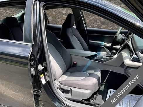Used 2018 Toyota Camry LE w/ Protection Package (Q2) FWD image 7