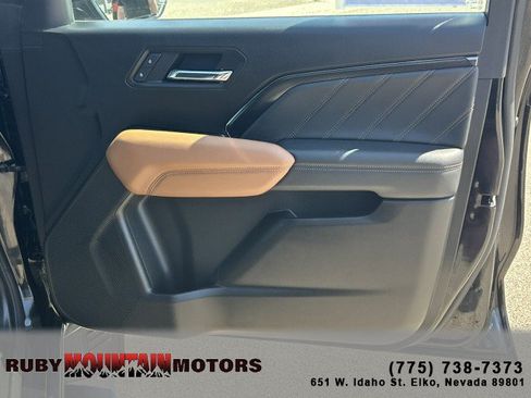 Used 2025 GMC Canyon AT4 AWD/4WD image 24
