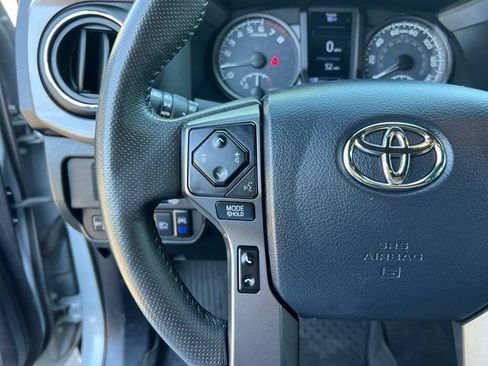 Used 2019 Toyota Tacoma TRD Off-Road AWD/4WD image 20