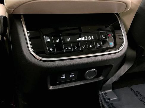 New 2026 Nissan Armada Platinum Reserve w/ Accent Package AWD/4WD image 24