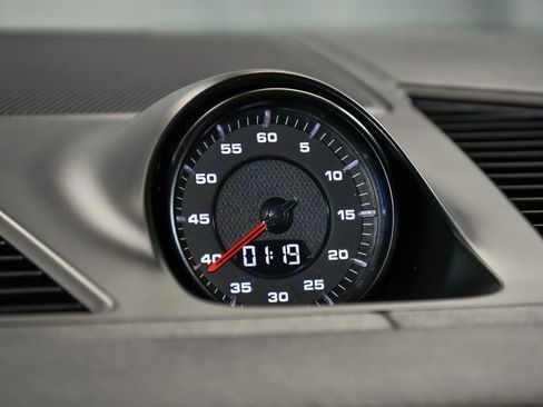 Used 2021 Porsche Cayenne Turbo w/ Assistance Package image 30