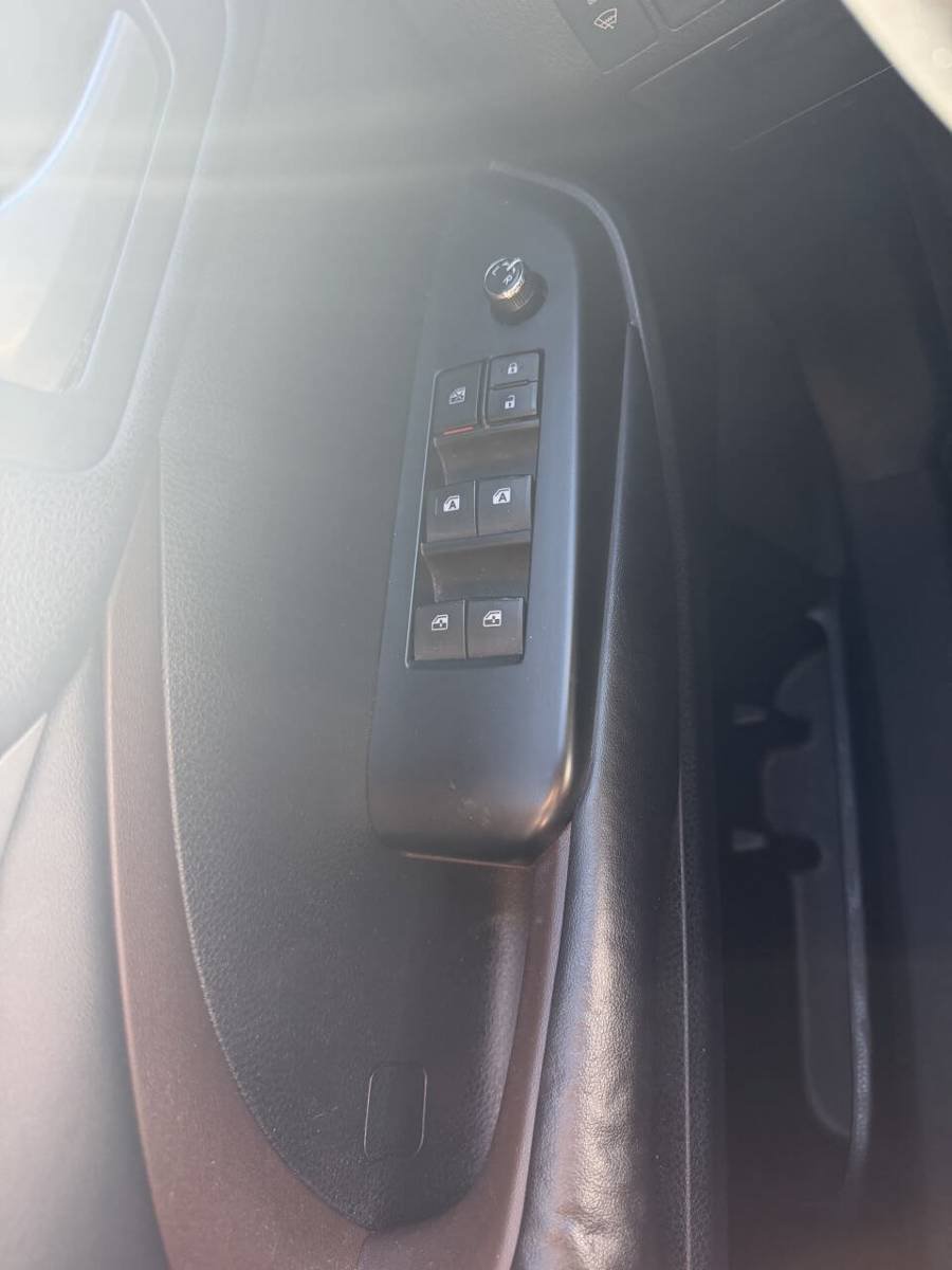 Used 2015 Toyota Highlander XLE AWD/4WD image 18