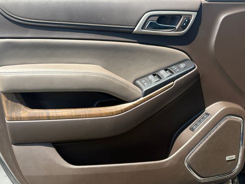 Used 2019 GMC Yukon Denali AWD/4WD image 13