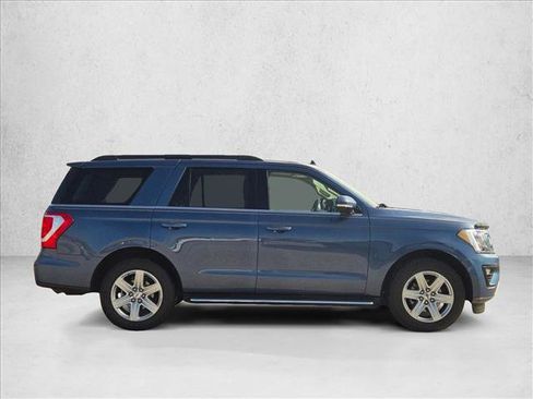 Used 2020 Ford Expedition XLT w/ Equipment Group 202A image 4