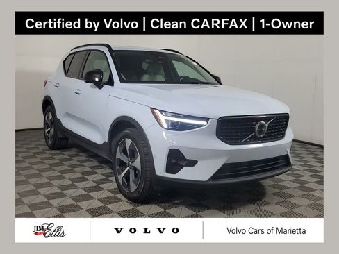 Certified 2026 Volvo XC40 B5 Plus AWD/4WD image 1