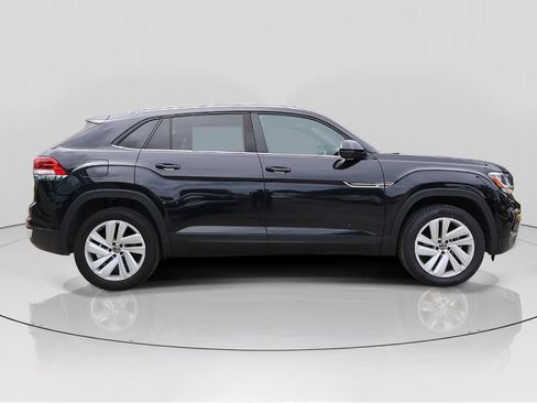 Used 2023 Volkswagen Atlas Cross Sport SE FWD image 8