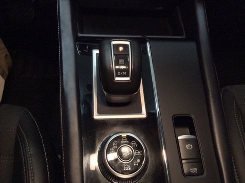 Used 2023 Mitsubishi Outlander SE image 43