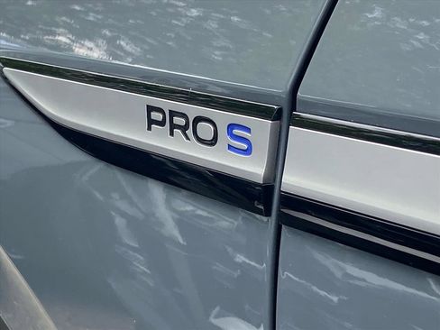 Certified 2023 Volkswagen ID.4 Pro S RWD image 6