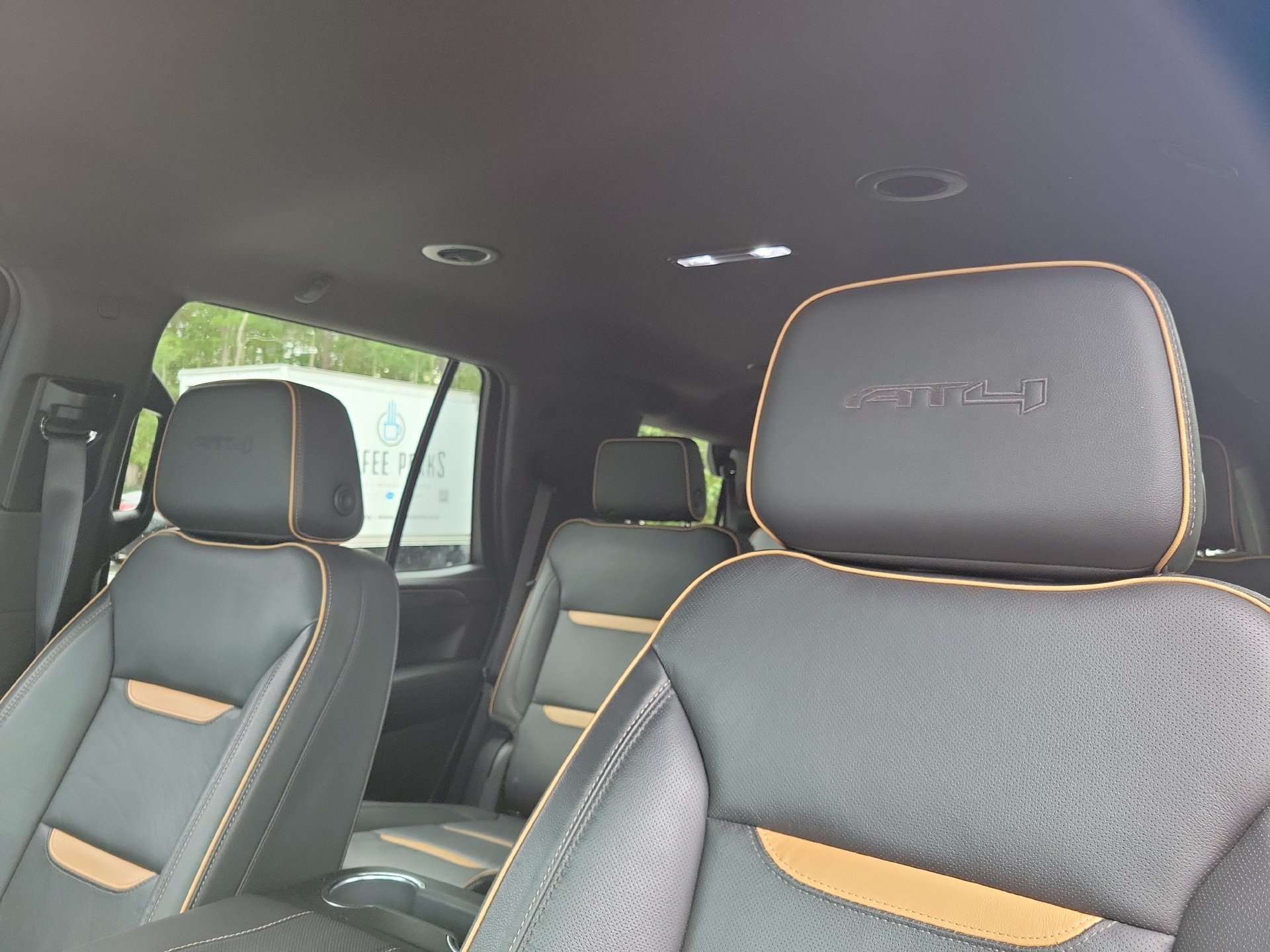 Used 2024 GMC Yukon AT4 AWD/4WD image 27