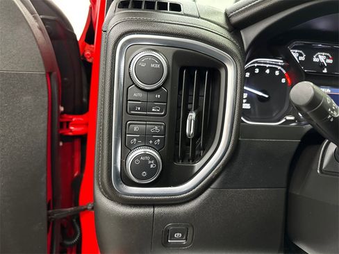 Used 2022 GMC Sierra 1500 Elevation image 31