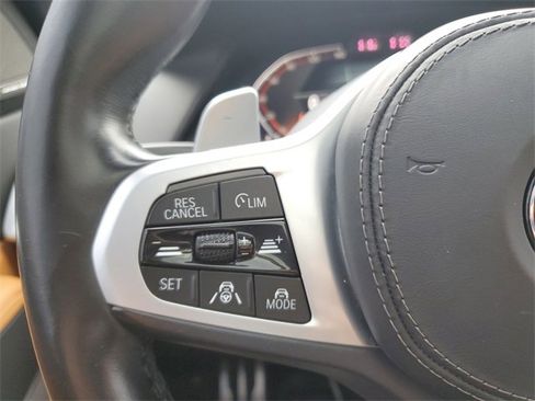 Used 2021 BMW X5 xDrive40i w/ M Sport Package image 11