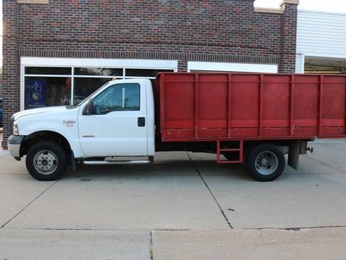 Used 2006 Ford F350 XL image 2