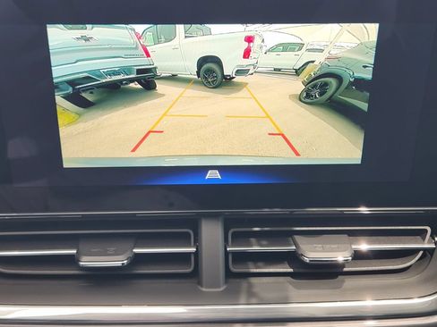New 2026 Chevrolet Trax ACTIV w/ Sunroof Package FWD image 13