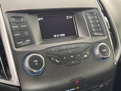 Used 2015 Ford Edge SE AWD/4WD image 19