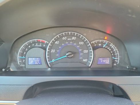 Used 2014 Toyota Camry XLE w/ Leather Package FWD image 18