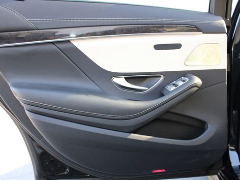 Used 2015 Mercedes-Benz S 550 Sedan image 15