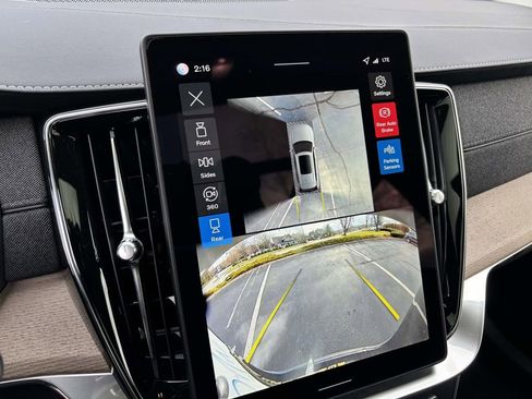 New 2026 Volvo XC90 B6 Plus w/ Protection Package Premier image 21