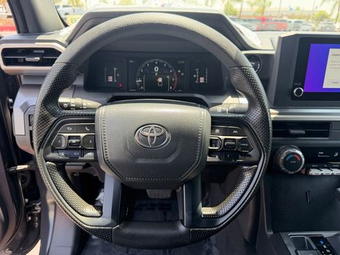 Certified 2025 Toyota Tacoma SR5 AWD/4WD image 24