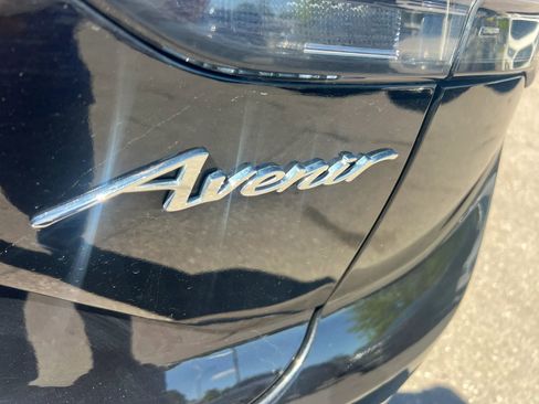 Used 2023 Buick Envision Avenir AWD/4WD image 17